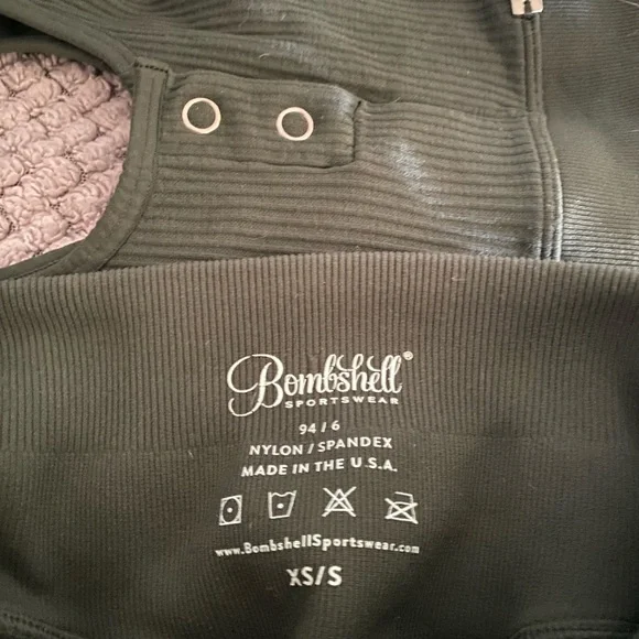 Bombshell Ribbed Set - Picture 3 of 3